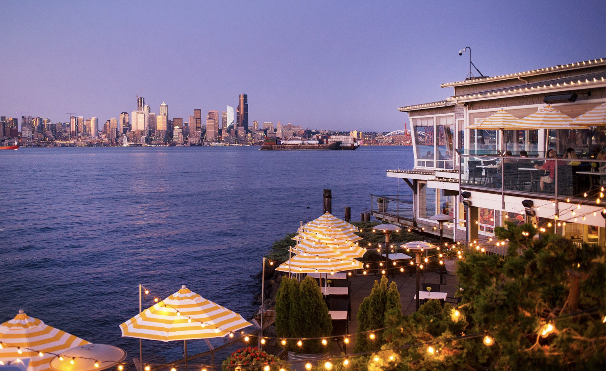 Salty’s on Alki Beach
